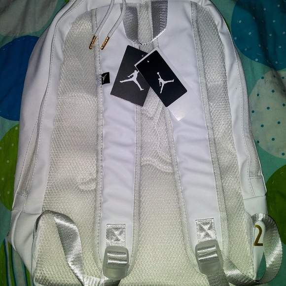 Nwt Jordan Backpack with padded laptop pouch - Picture 9 of 9